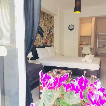 Korona βeach αpartments * Rethymno (Crete)